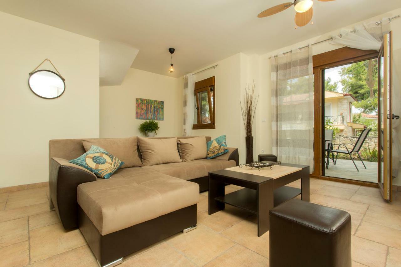 Izabella Sea Side Villa Siviri Bagian luar foto